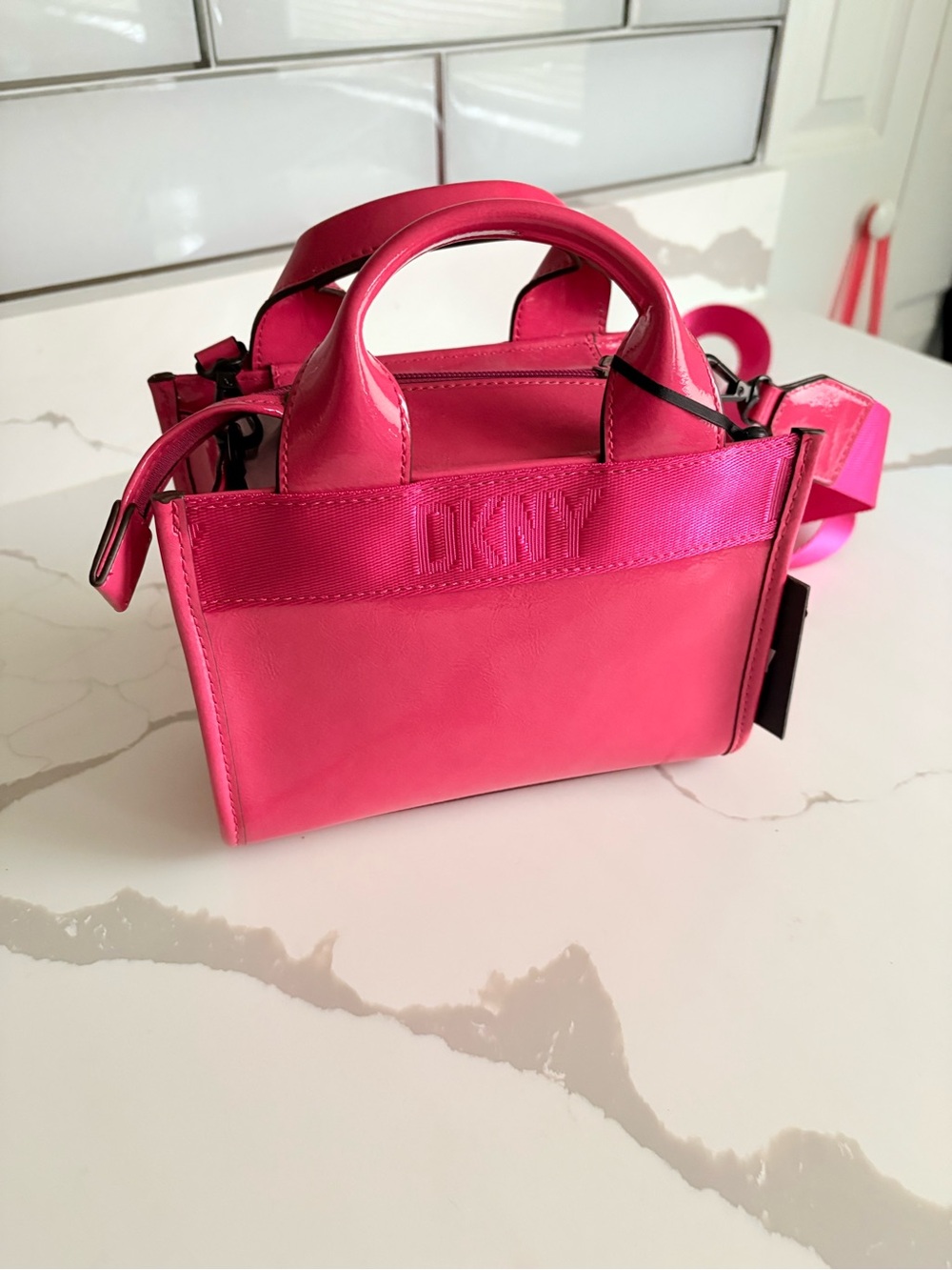 DKNY Bag – Brand New, Never Worn 👜✨